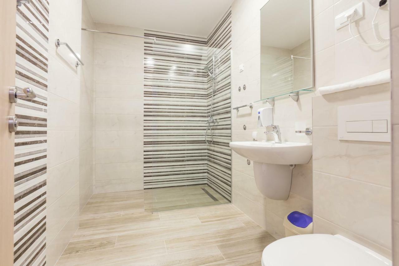 Adriatik Lux Apartments Budva Exterior foto